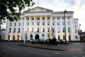 The Queens Hotel